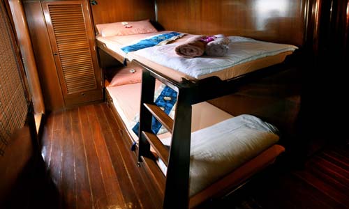 Twin-Bed-Cabin